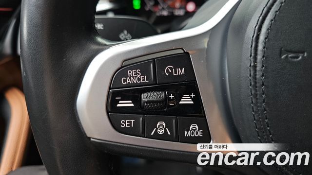 BMW 5-Series 2022 — photo 29