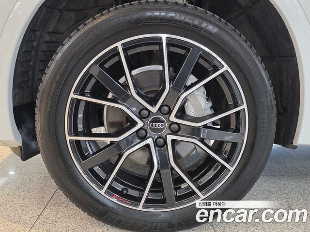 Audi Q5 2024 — photo 5