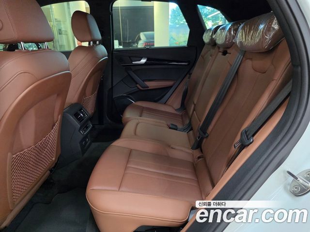 Audi Q5 2024 — photo 11