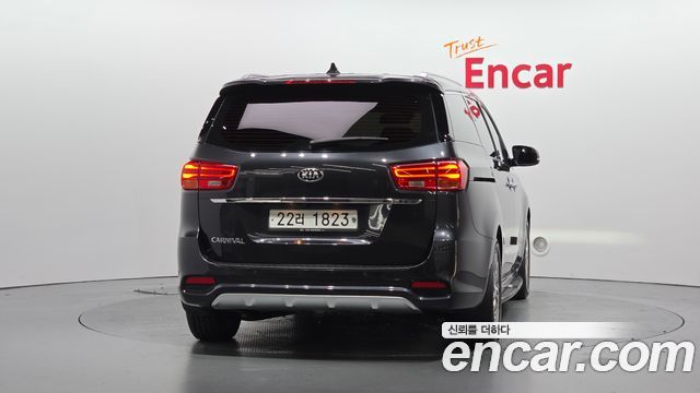 Kia Canival 2019 — photo 4