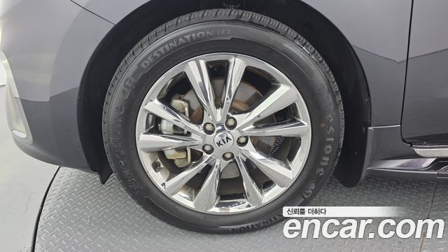 Kia Canival 2019 — photo 5