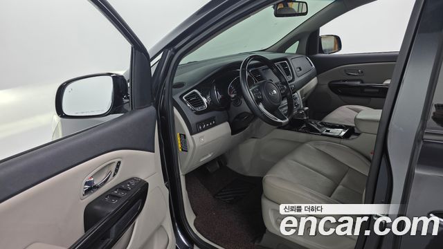 Kia Canival 2019 — photo 13