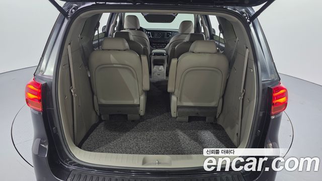Kia Canival 2019 — photo 24