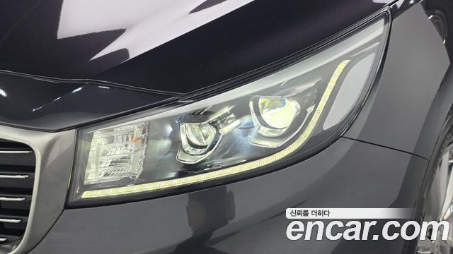 Kia Canival 2019 — photo 8