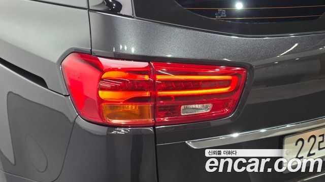 Kia Canival 2019 — photo 9