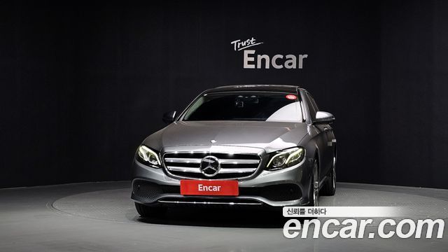 Mercedes-Benz E-Class 2017 — photo 3