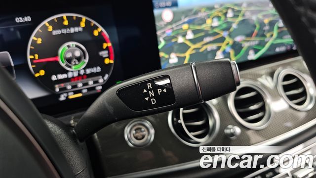 Mercedes-Benz E-Class 2017 — photo 9