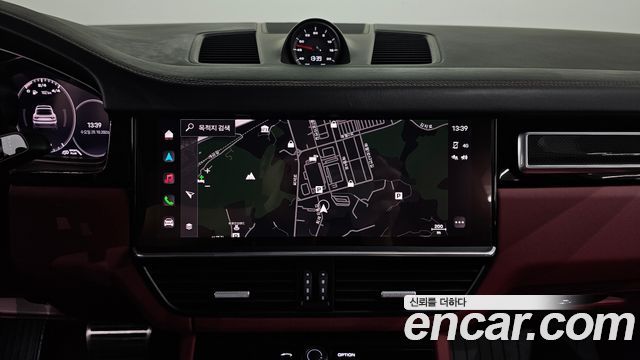 Porsche Cayenne 2022 — photo 20