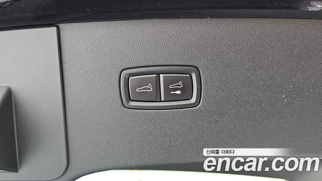 Porsche Cayenne 2022 — photo 34