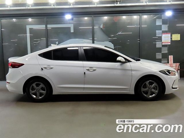 Hyundai AVANTE 2017 — photo 3