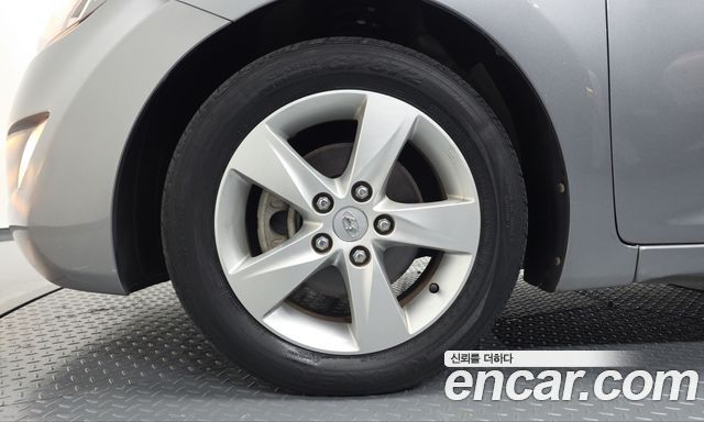 Hyundai AVANTE 2012 — photo 5