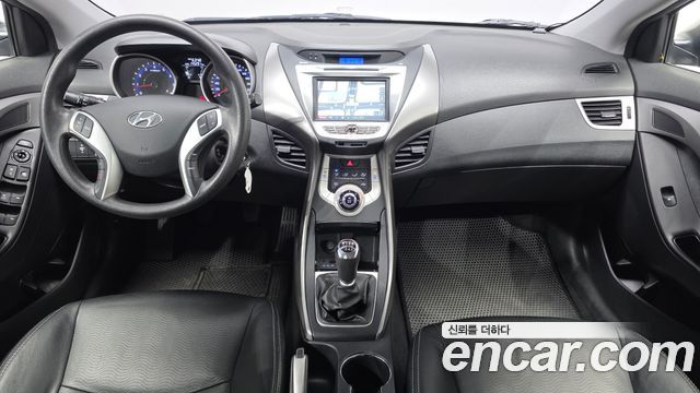 Hyundai AVANTE 2012 — photo 10