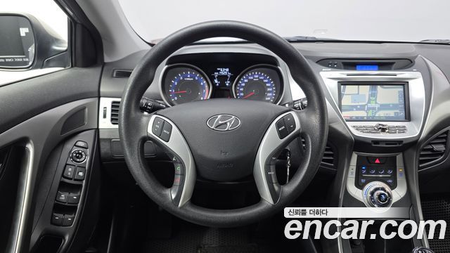 Hyundai AVANTE 2012 — photo 21