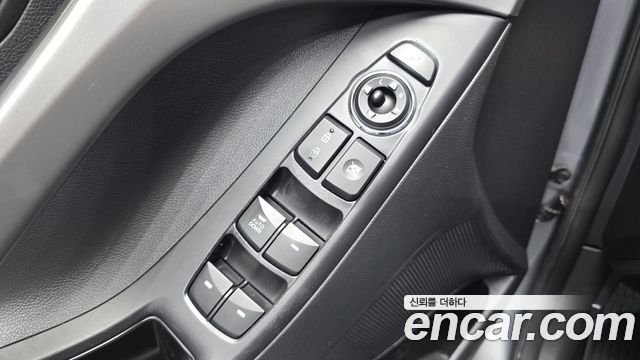 Hyundai AVANTE 2012 — photo 28