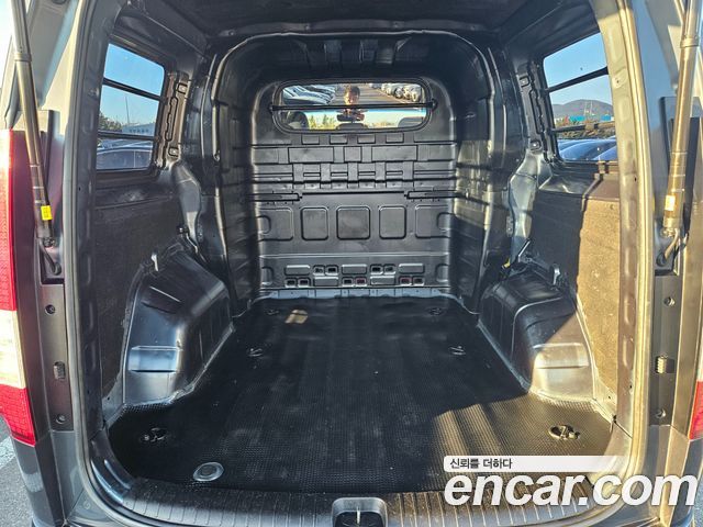 Hyundai Staria 2022 — photo 18