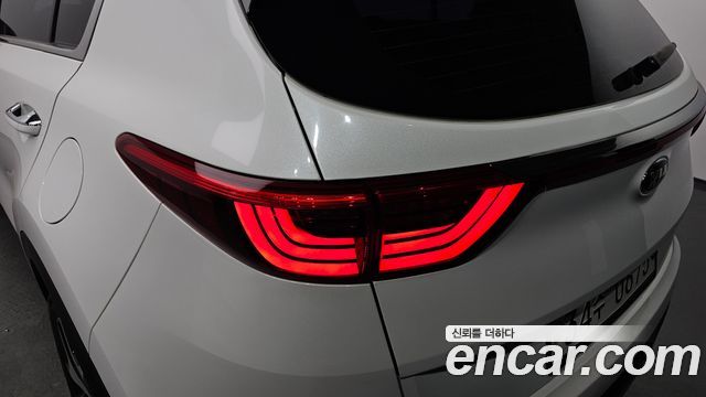 Kia Sportage 2016 — photo 9