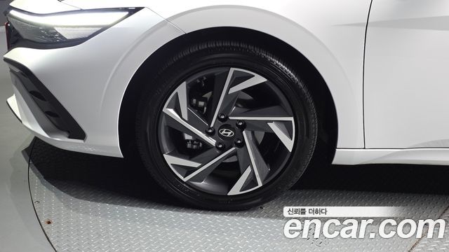 Hyundai AVANTE 2026 — photo 5