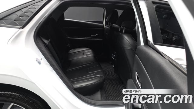 Hyundai AVANTE 2026 — photo 18