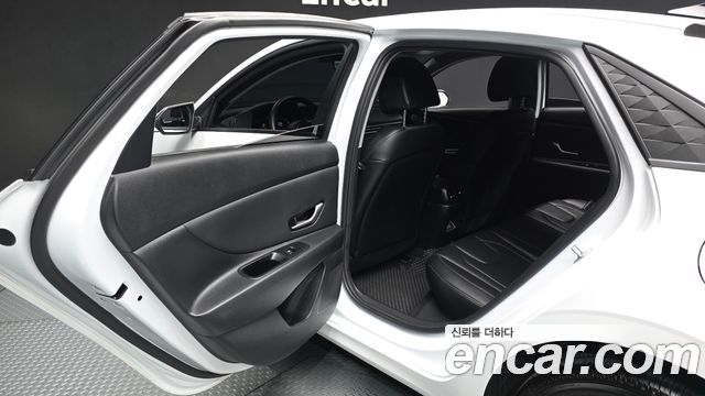 Hyundai AVANTE 2026 — photo 16