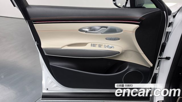 Genesis GV70 2025 — photo 14