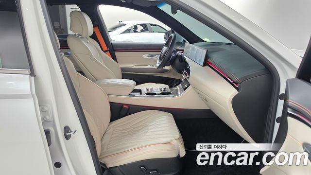 Genesis GV70 2025 — photo 16