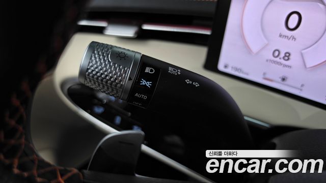 Genesis GV70 2025 — photo 28