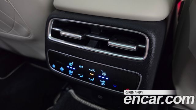 Genesis GV70 2025 — photo 32