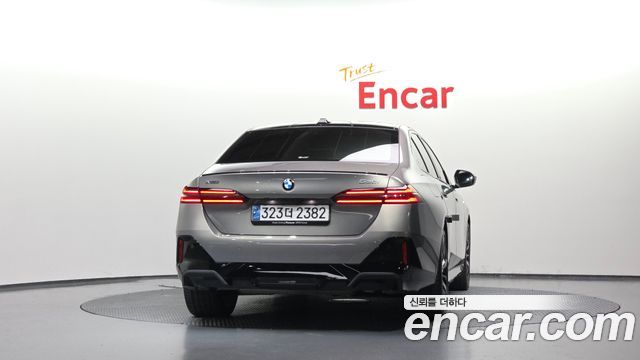 BMW 5-Series 2025 — photo 4