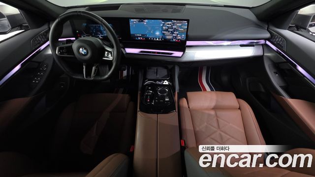 BMW 5-Series 2025 — photo 10