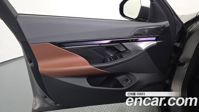 BMW 5-Series 2025 — photo 14