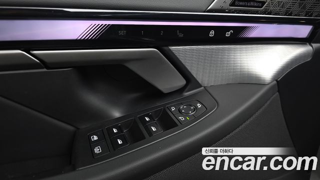 BMW 5-Series 2025 — photo 31
