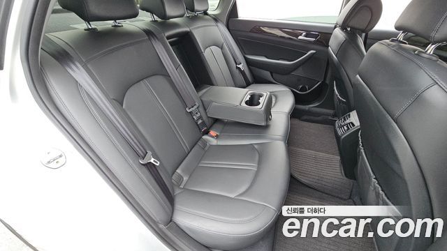 Hyundai Sonata 2016 — photo 17
