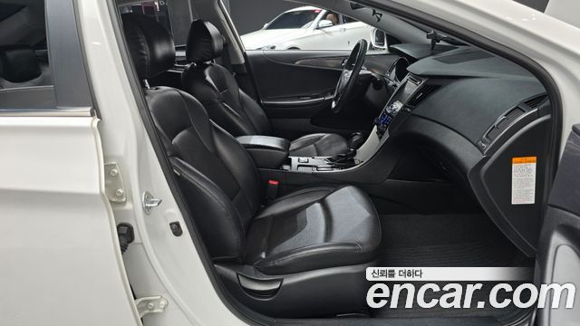 Hyundai Sonata 2012 — photo 11
