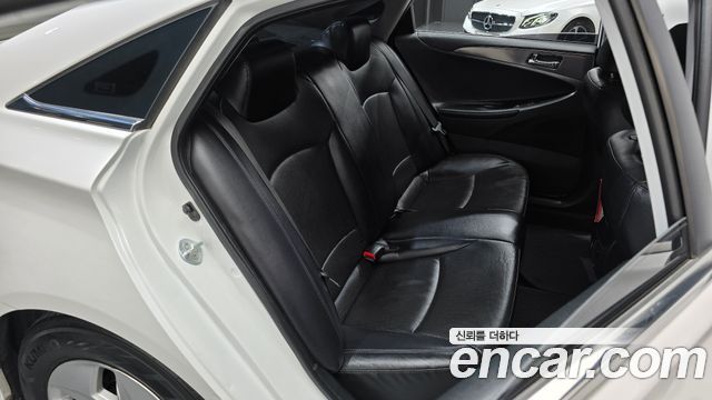 Hyundai Sonata 2012 — photo 12