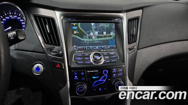 Hyundai Sonata 2012 — photo 14