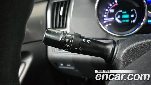 Hyundai Sonata 2012 — photo 18