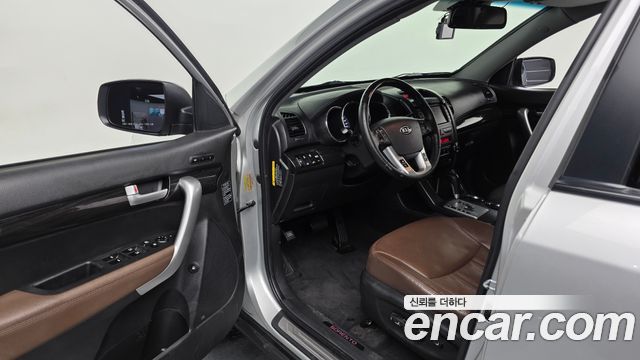 Kia Sorento 2011 — photo 10