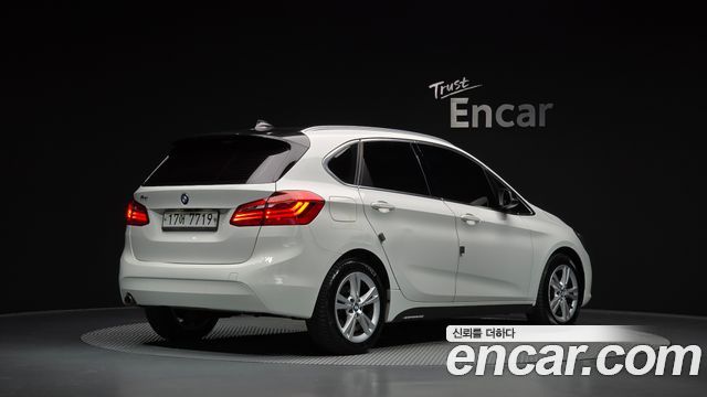 BMW 2-Series 2017 — photo 2