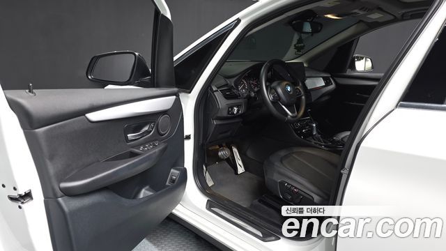 BMW 2-Series 2017 — photo 10