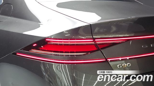 Genesis G90 2022 — photo 9