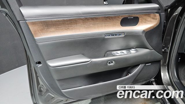 Genesis G90 2022 — photo 14
