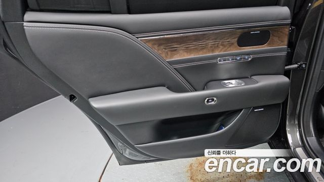 Genesis G90 2022 — photo 15