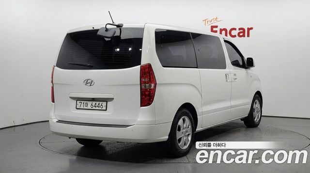 Hyundai Starex 2019 — photo 2