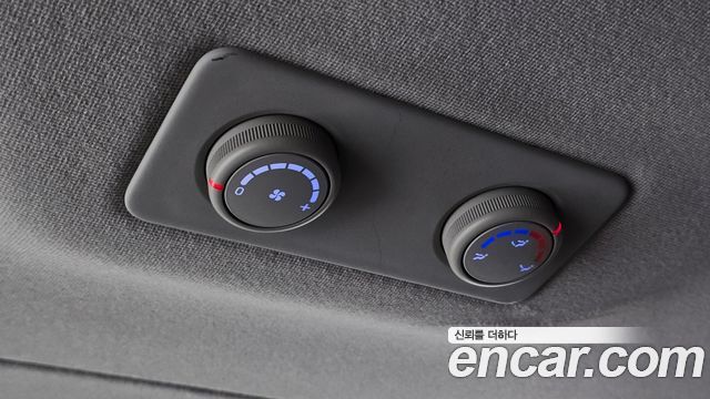 Hyundai Starex 2019 — photo 31