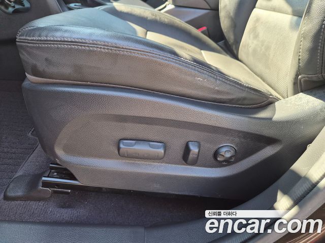 Hyundai Santafe 2017 — photo 17