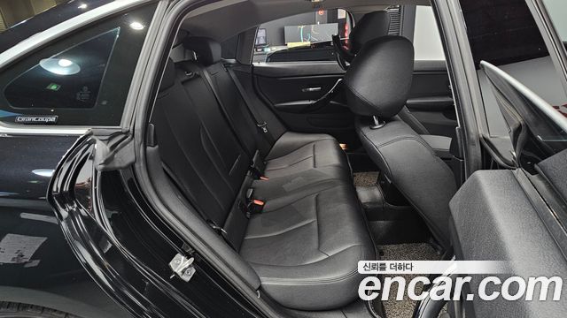 BMW 4-Series 2020 — photo 17