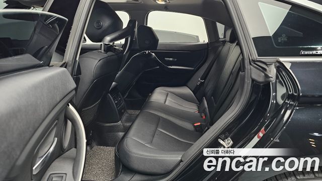 BMW 4-Series 2020 — photo 18