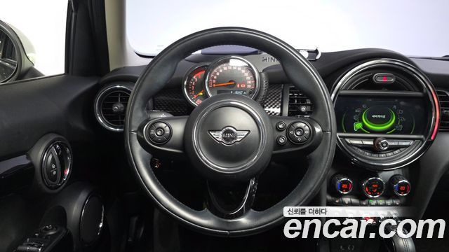 Mini Cooper 2016 — photo 19