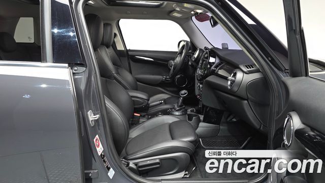 Mini Cooper 2016 — photo 16