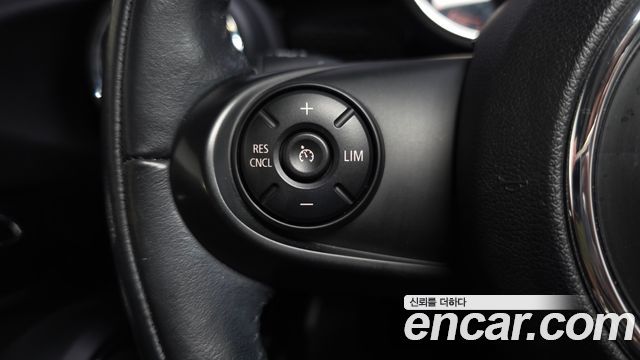 Mini Cooper 2016 — photo 32